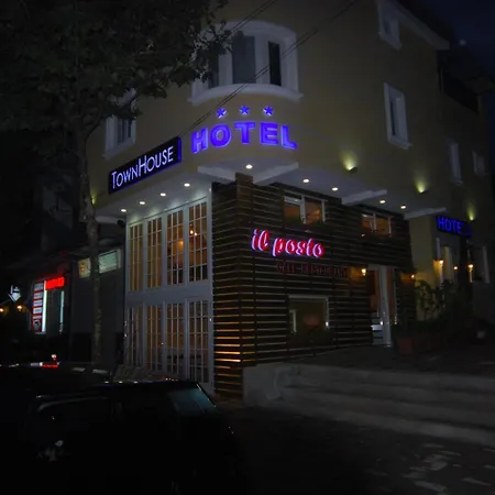 Hotell Town House 3*