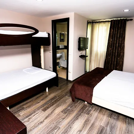 Hotell Town House 3*