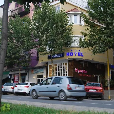 Hotell Town House 3*