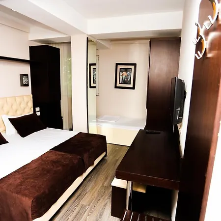 Ξενοδοχείο Town House Τίρανα