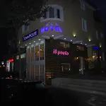Hotel Town House 3*