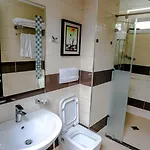Town House Hotel 3*