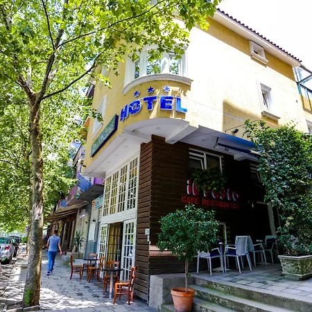Hotel Town House 3*