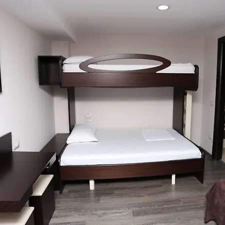 Town House Hotel
