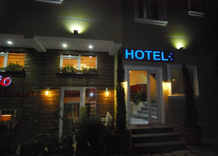 Town House 3* Tirana