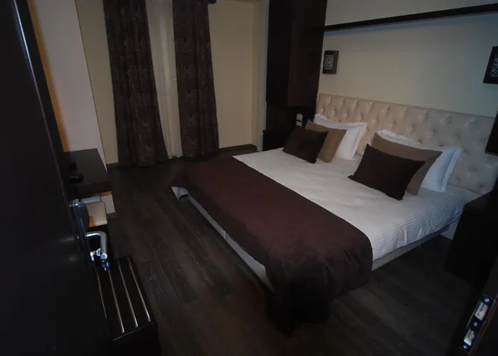 Hotel Town House 3*